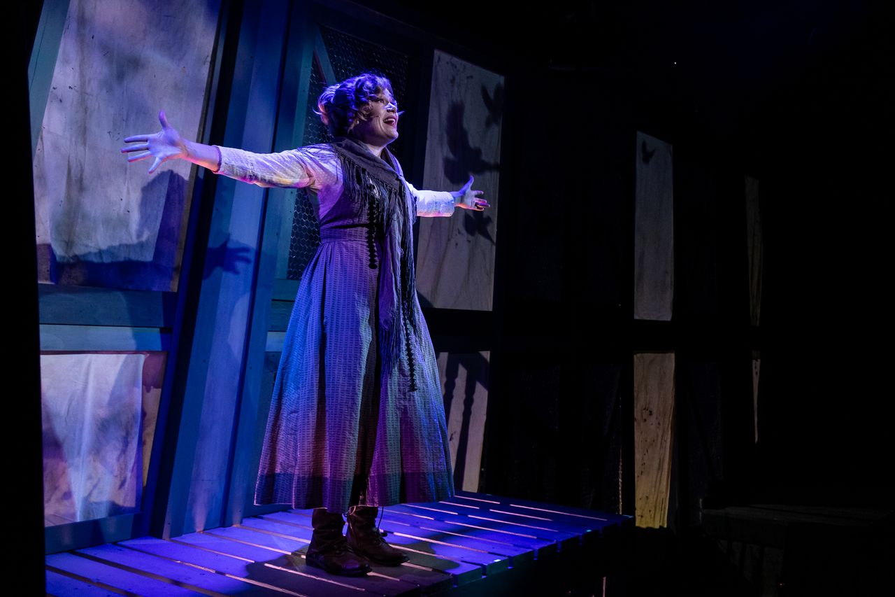 Review: Lizzie